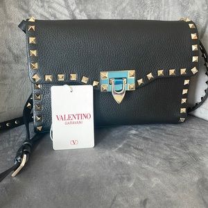 Valentino Garavani Rockstud medium shoulder bag